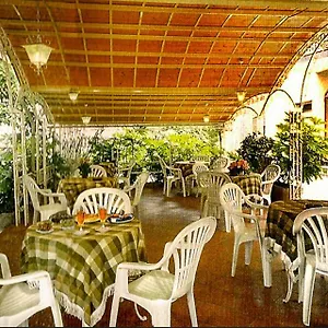 https://hotel-giovanna.hotelitalianriviera.com